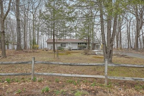 37 Emperor Ln, Montgomery NY  12549-1919 exterior