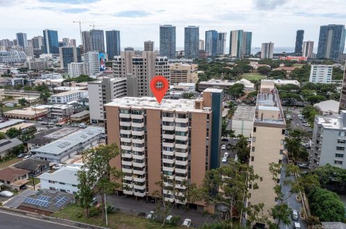 1050 Kinau St, Honolulu HI  96814-1046 exterior