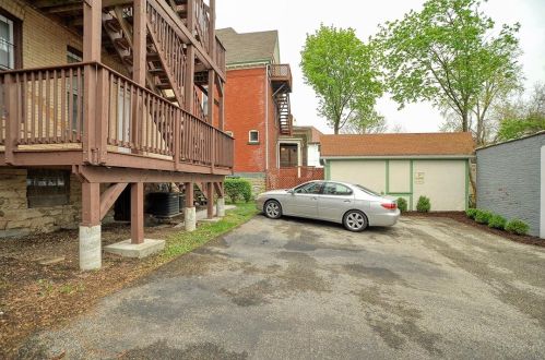 217 End Ave, Pittsburgh PA 15221-2727 exterior