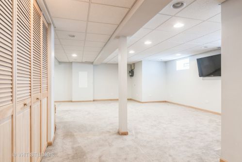 5801 Mulligan Ave, Chicago IL 60638-3430 exterior