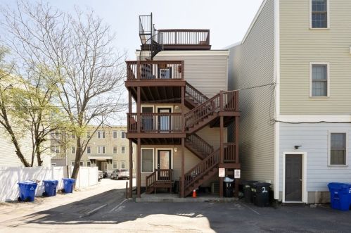 104 D St, Boston MA exterior