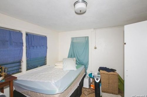 2227 Date St, Honolulu HI 96816-1024 exterior