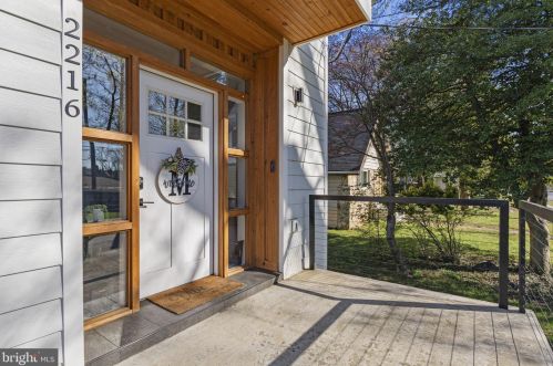 2216 30th St, Washington DC  20020-3369 exterior