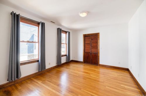 206 Milbank Ave, Greenwich CT 06830-6617 exterior