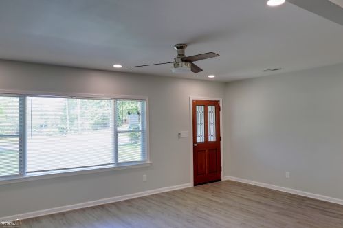 700 Lynn Cir, Atlanta GA  30311-2317 exterior