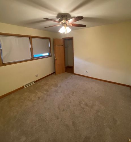 504 Butterfield Rd, Elmhurst IL  60126-4638 exterior