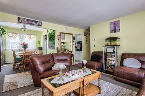 58 21 St, Huntington Station NY 11746-3259 exterior