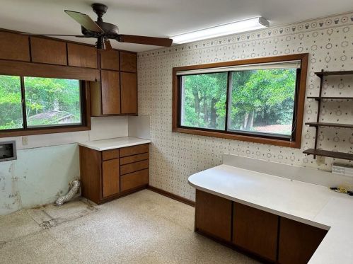 1768 Morris Landers Dr, Atlanta GA  30345-4102 exterior