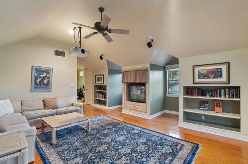 205 Champion Dr, Austin TX 78734-5103 exterior