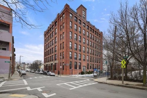 150 Orleans St, Boston MA 02128 exterior