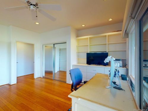 1994 Alaeloa St, Honolulu HI 96821-1021 exterior