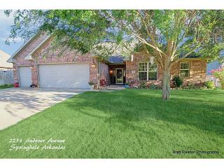 2253 Andover St, Springdale, AR 72762-8131