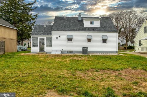 22 Sadie St, Trenton NJ 08619-4309 exterior