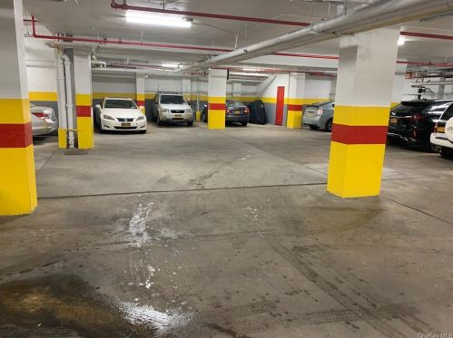 3131 Grand Concourse, Bronx NY  10468-1401 exterior