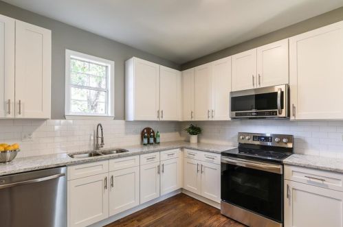 490 Blanche St, Atlanta GA 30318-6414 exterior