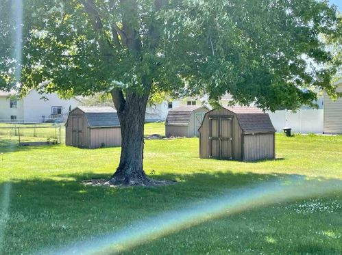 1141 Winston Dr, Edgerton WI 53534-1010 exterior