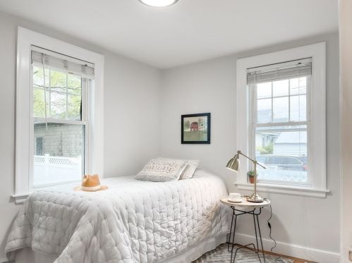 3 Johnson Ave, Peabody MA 01960-5225 exterior