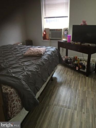 1702 22nd St, Philadelphia PA 19140-3831 exterior