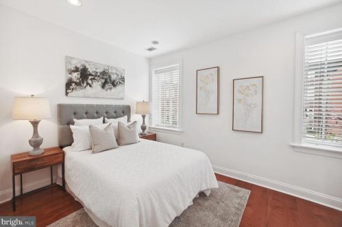 421 11 St, Washington DC 20002-6121 exterior