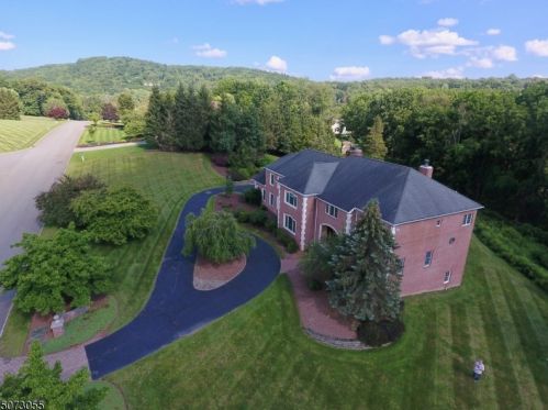 29 Benham Way, Sparta, NJ 07871-1155