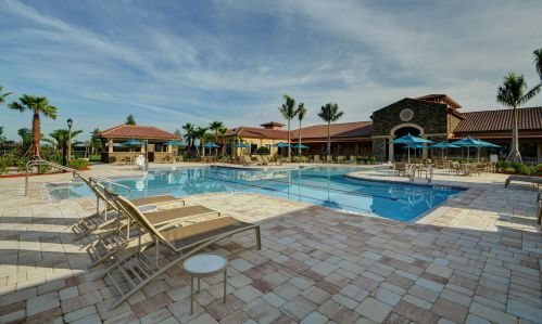 9521 Royal Poinciana Dr, Fort Pierce FL 34987-2514 exterior