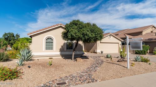 14015 33rd St, Phoenix AZ  85044-8715 exterior