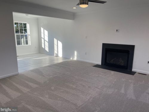 131 Clearview Ave, Trenton, NJ 08619-1243