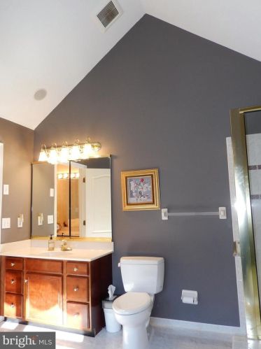 112 Parkview Cir, Media PA 19063-6317 exterior