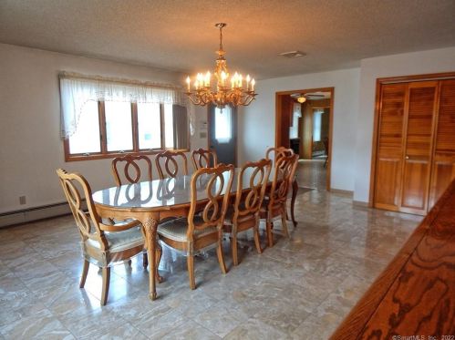 75 Smith St, Derby CT 06418-1217 exterior