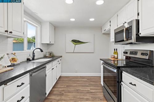 1325 Linden Dr, Concord CA  94520-4017 exterior