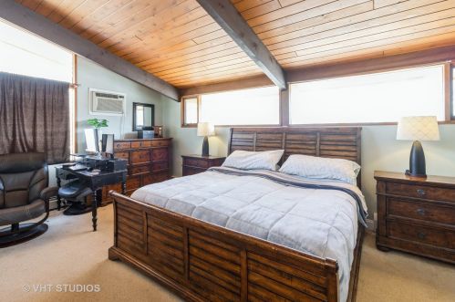 5504 Wonder Wood Dr, Bull Valley IL 60097-9083 exterior