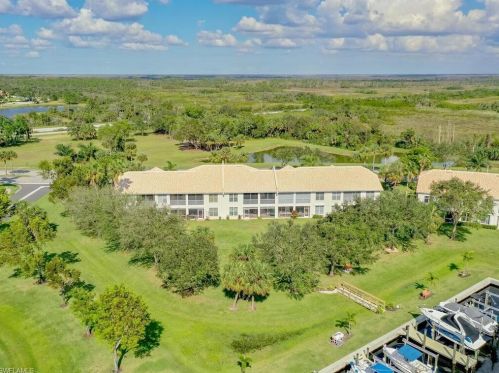 285 Cays Dr, Naples FL 34114-9661 exterior