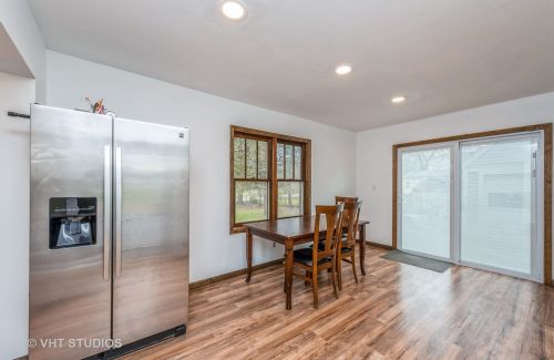 4810 Hilltop Dr, Bull Valley IL 60097-8328 exterior