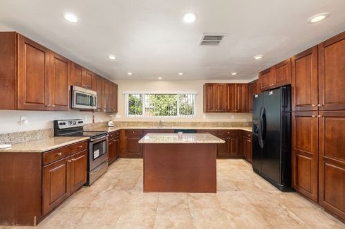 19030 Santa Rosa Mine Rd, Perris CA 92570-7769 exterior