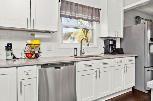 11 Edlin St, Worcester MA 01603-1945 exterior