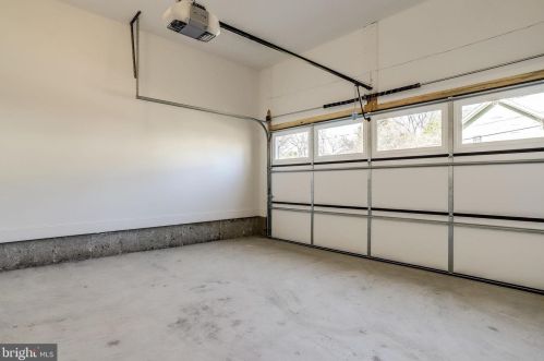 2733 1 St, Arlington VA 22203-2639 exterior