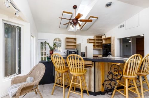 31150 Avenida Del Reposo, Temecula CA 92591-1719 exterior