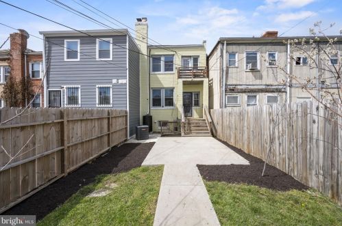 1423 Holbrook St, Washington DC 20002-2908 exterior