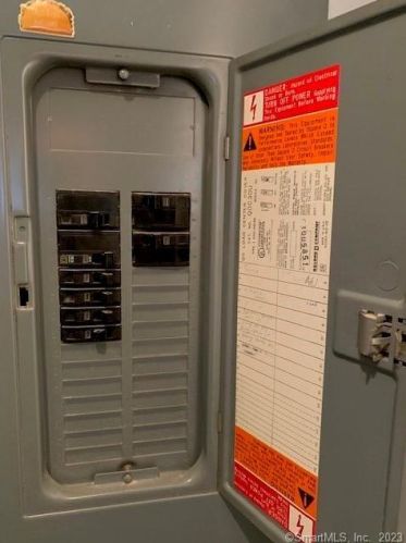 245 Judd Sq, Wallingford CT  06492 exterior