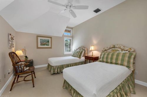 299 Little Harbour Ln, Naples FL 34102-7602 exterior