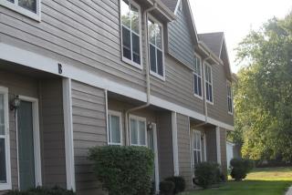 605 Eldridge St, Lawrence KS  66049-3768 exterior