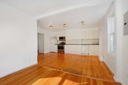 321 St, Union City NJ 07087-4014 exterior