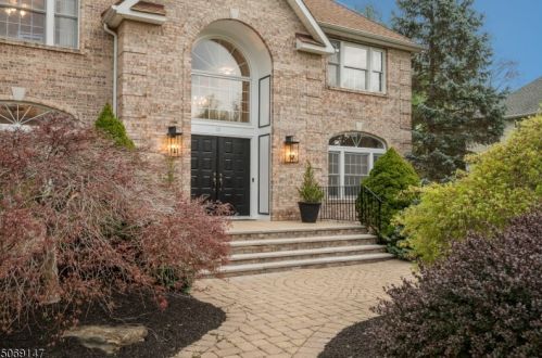 11 Barbara Dr, Dover NJ  07869-4140 exterior