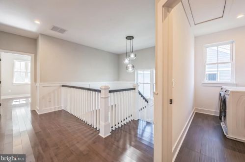 708 Caledonia St, Philadelphia PA 19128-1100 exterior