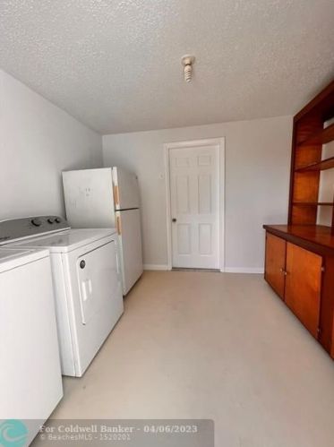 124 Lobster Rd, Fort Pierce FL  34983-1718 exterior