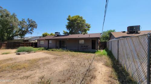 3418 Butler Dr, Phoenix AZ 85051-9019 exterior