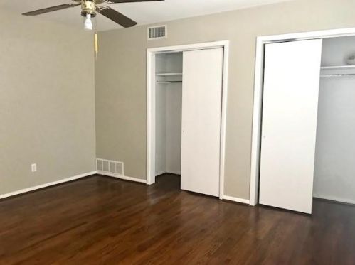 1624 6 St, Irving TX 75060-4310 exterior