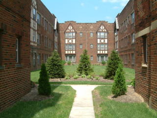 3435 Superior Park Dr, Cleveland OH  44118-2146 exterior