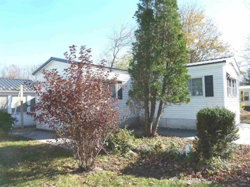 22 Mckee Dr, Concord, NH 03301-7418