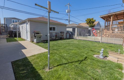 3034 Mason Ave, Chicago IL 60634-1623 exterior